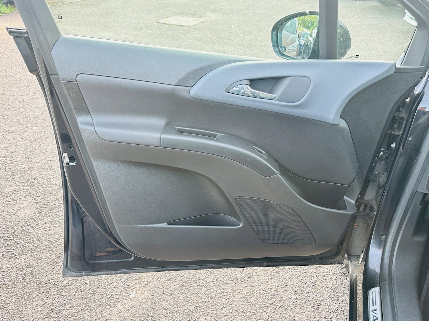 Used Vauxhall Meriva 2011 for sale - 77109918: Photo 37