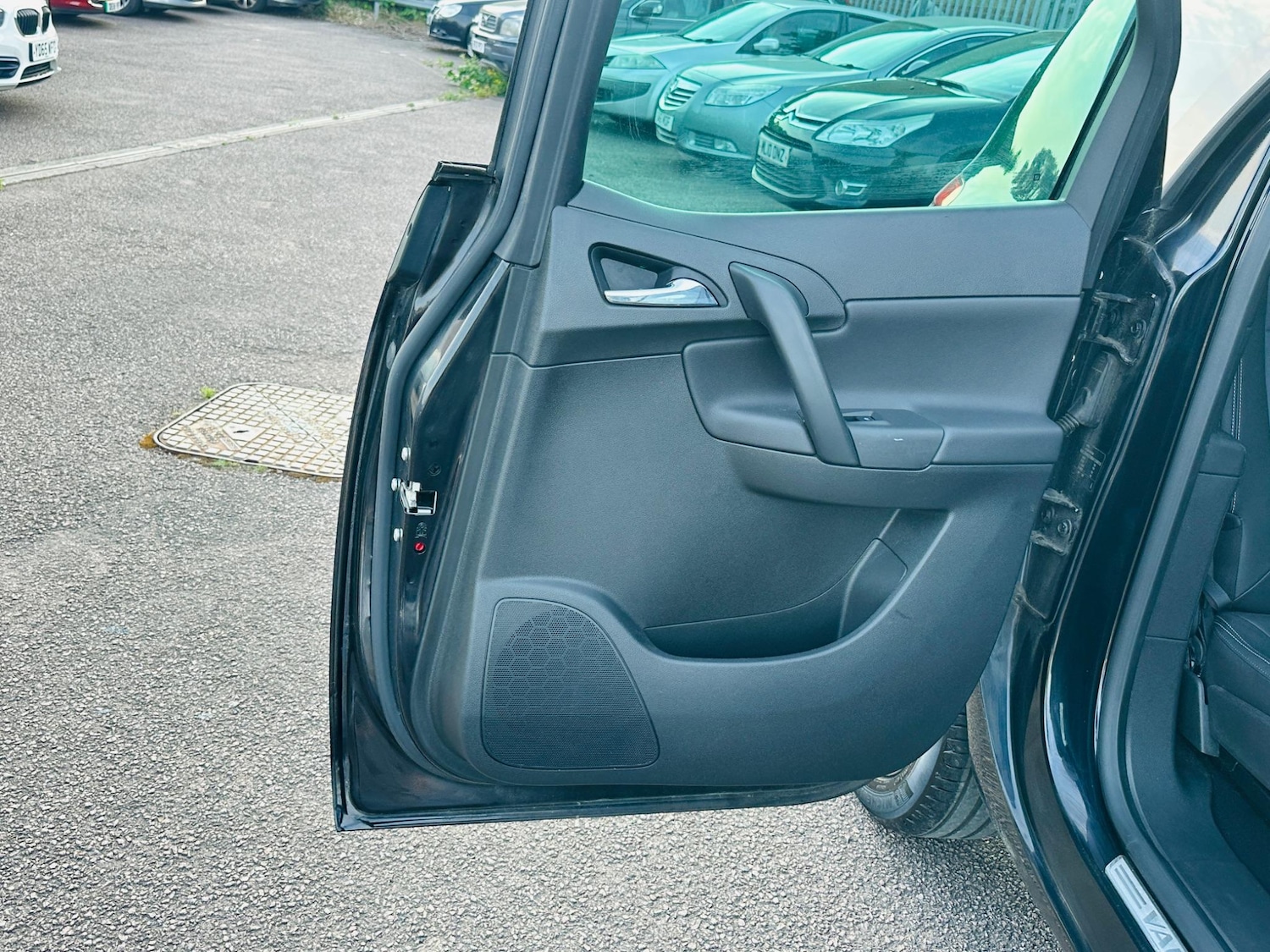 Used Vauxhall Meriva 2011 for sale - 77109918: Photo 38