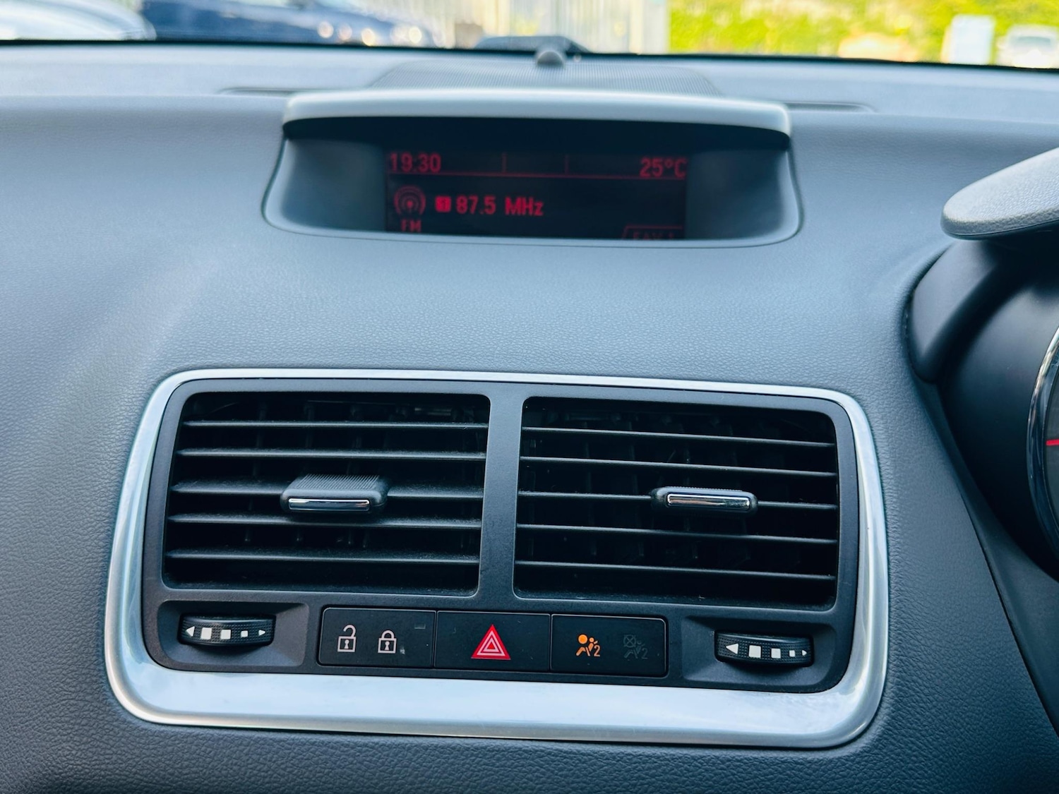 Used Vauxhall Meriva 2011 for sale - 77109918: Photo 40