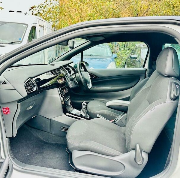 Used Citroen DS3 2015 for sale - 76166341: Photo 34