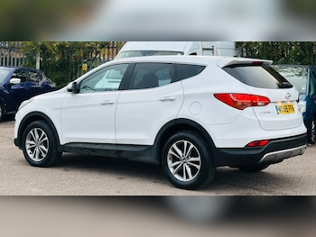 Used Hyundai Santa Fe 2016 for sale - 75990940: Photo 3