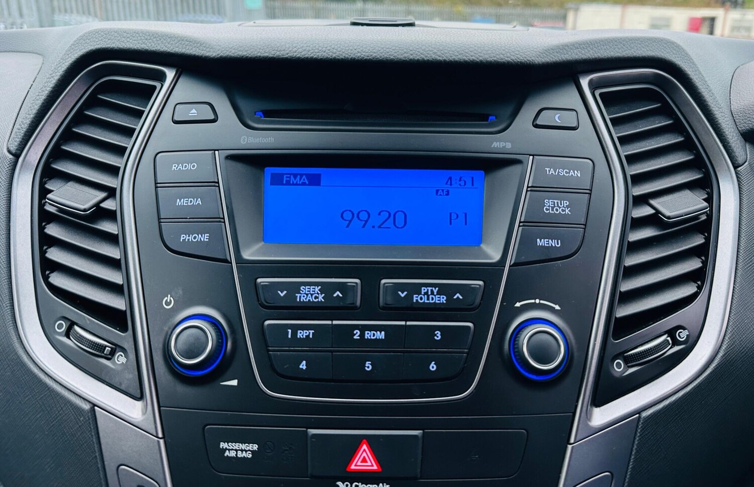 Used Hyundai Santa Fe 2016 for sale - 75990940: Photo 46