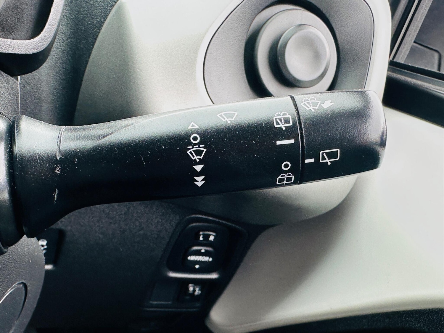 Used Peugeot 108 2015 for sale - 77425943: Photo 25