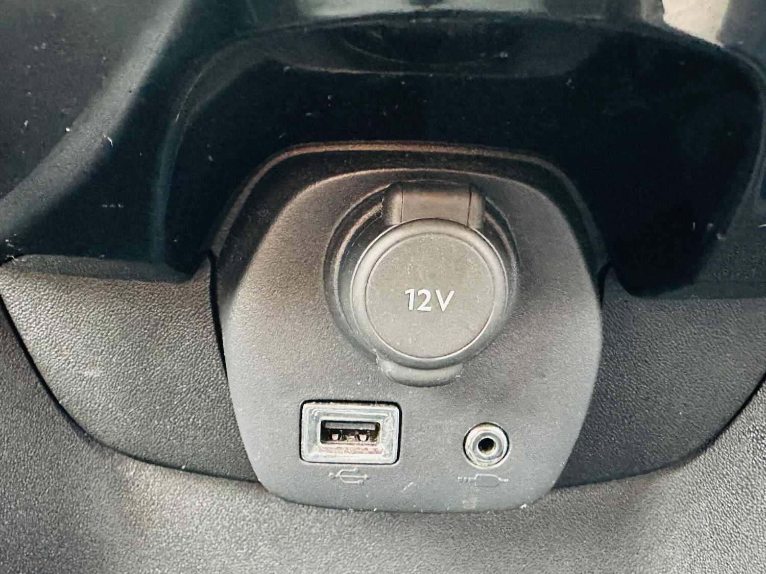 Used Peugeot 108 2015 for sale - 77425943: Photo 27