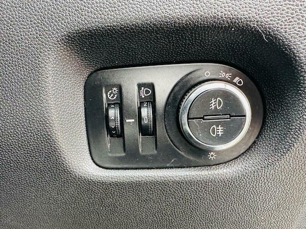 Used Vauxhall Corsa 2014 for sale - 75552976: Photo 29