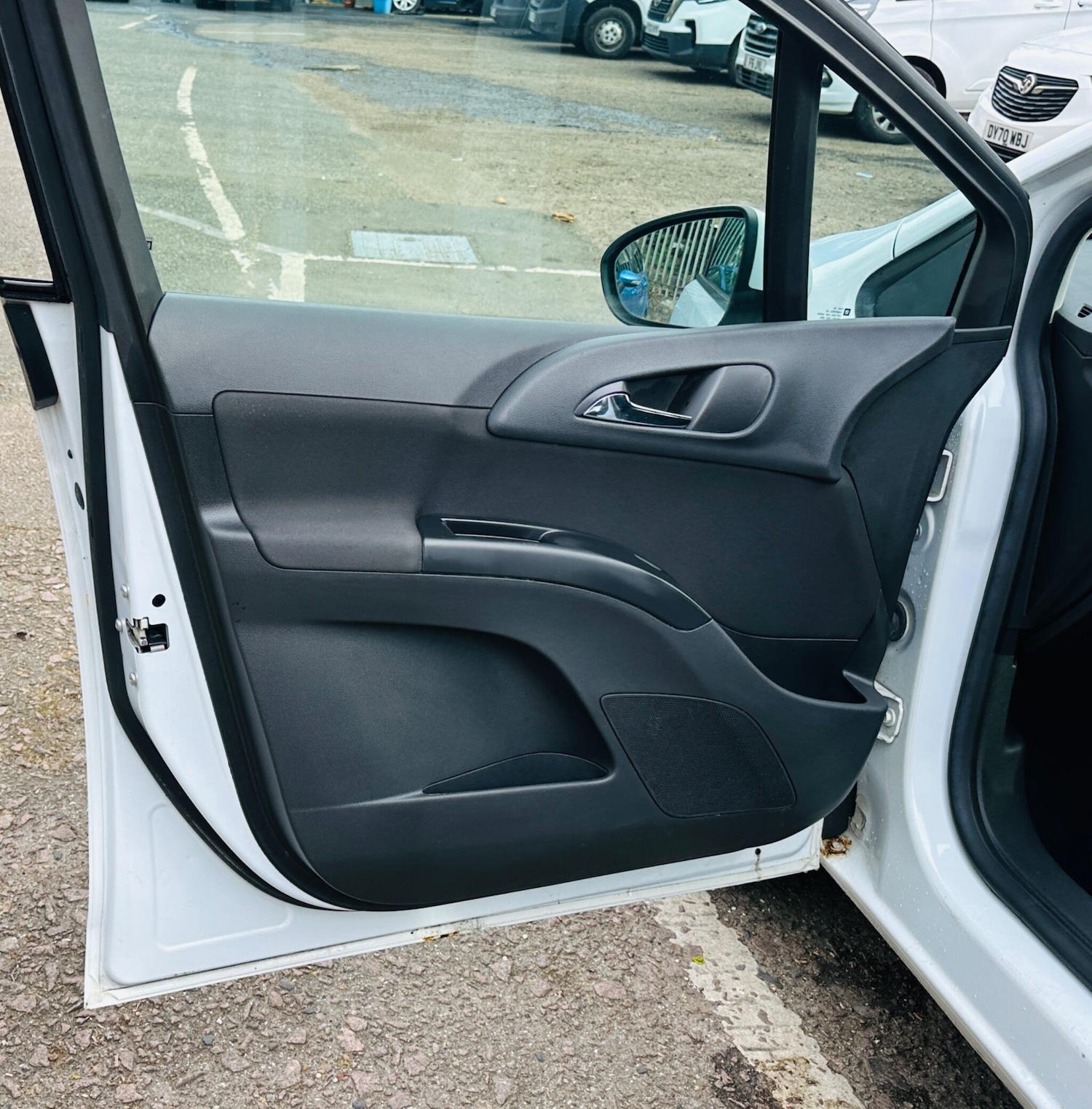 Used Vauxhall Meriva for sale - 77992919: Photo 31