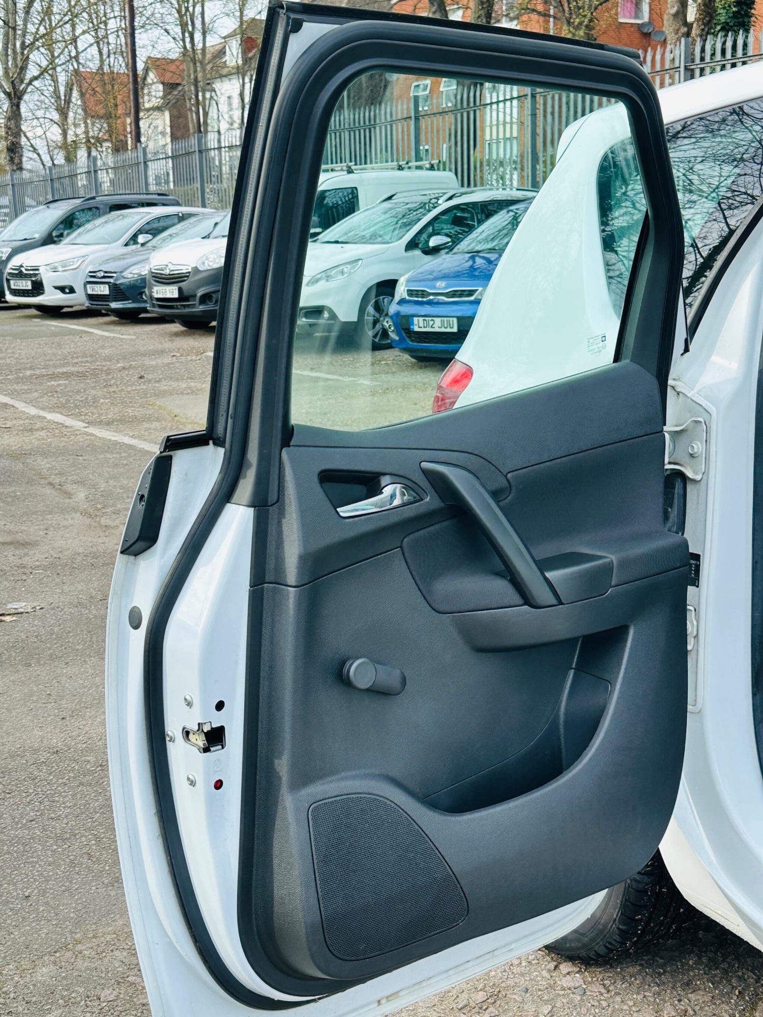 Used Vauxhall Meriva for sale - 77992919: Photo 32