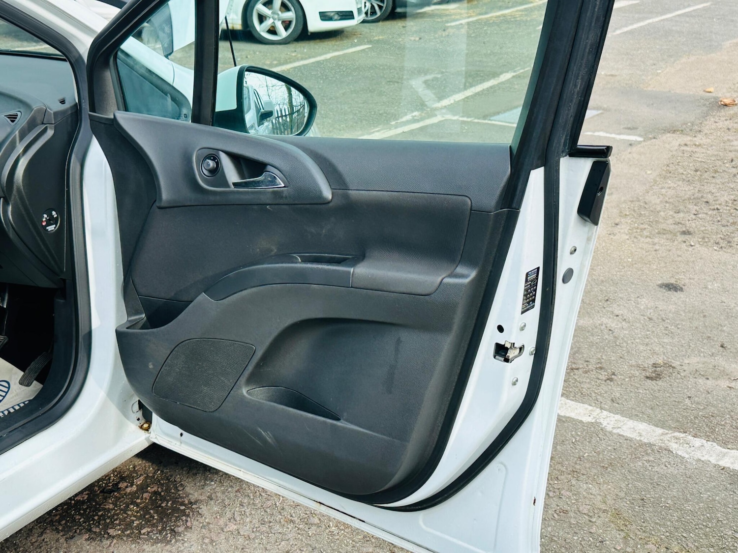 Used Vauxhall Meriva for sale - 77992919: Photo 33