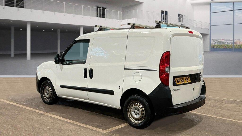 Used Vauxhall Combo 2018 for sale - 77783139: Photo 3