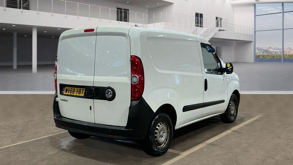 Used Vauxhall Combo 2018 for sale - 77783139: Photo 4