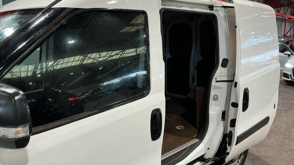 Used Vauxhall Combo 2018 for sale - 77783139: Photo 9