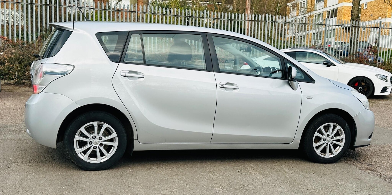 Used Toyota Verso 2012 for sale - 77559348: Photo 17