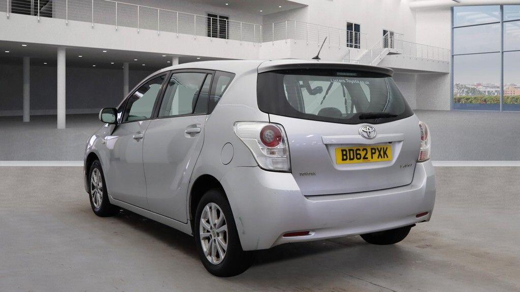 Used Toyota Verso 2012 for sale - 77559348: Photo 4