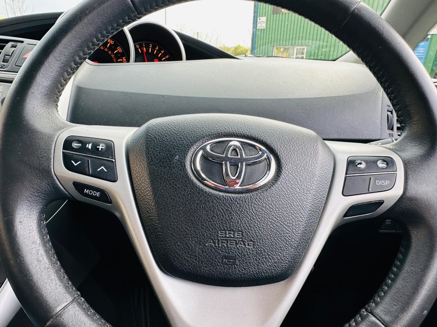 Used Toyota Verso 2012 for sale - 77559348: Photo 42