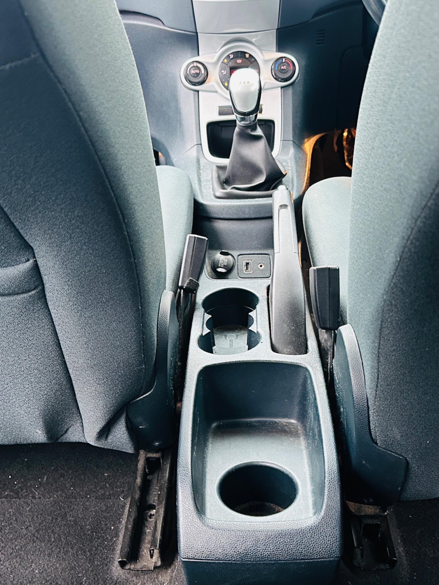 Used Ford Fiesta 2010 for sale - 77142922: Photo 20