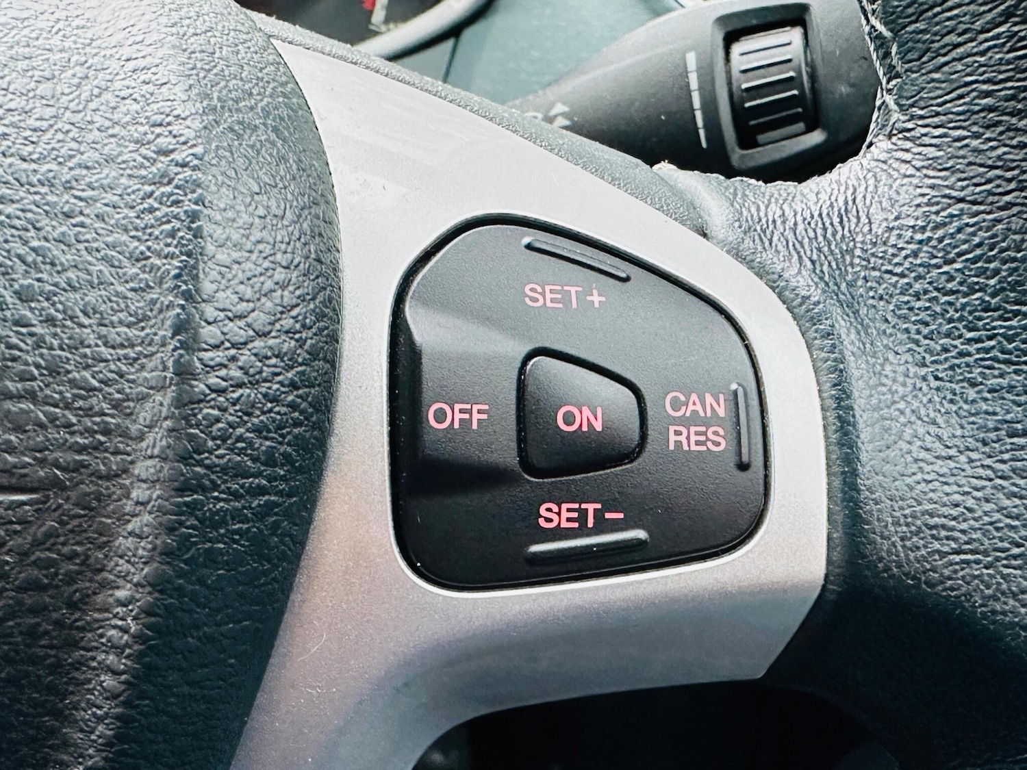 Used Ford Fiesta 2010 for sale - 77142922: Photo 26