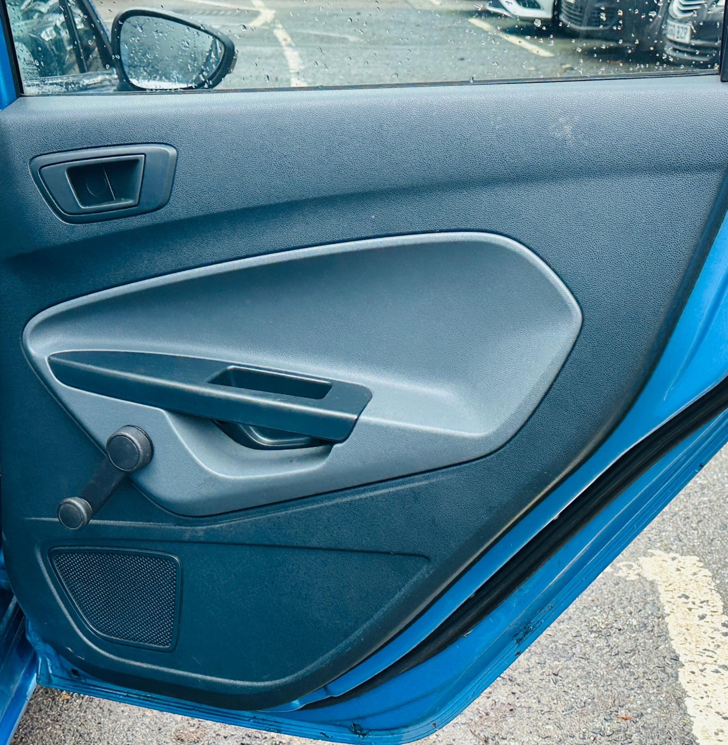 Used Ford Fiesta 2010 for sale - 77142922: Photo 30