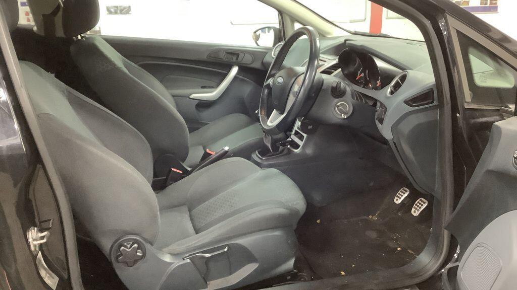 Used Ford Fiesta 2010 for sale - 76753057: Photo 11