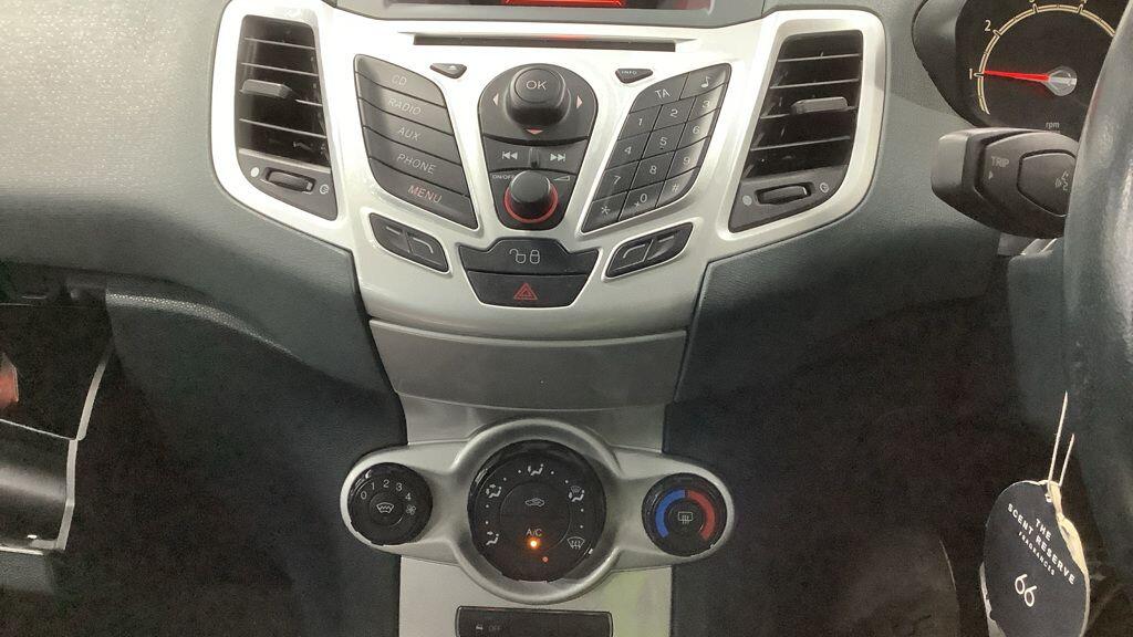 Used Ford Fiesta 2010 for sale - 76753057: Photo 13