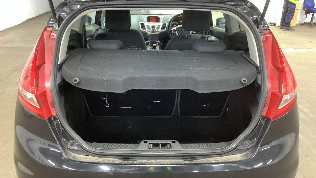 Used Ford Fiesta 2010 for sale - 76753057: Photo 9