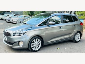 Used Kia Carens 2017 for sale - 79614686: Photo