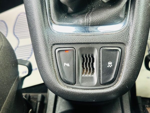 Used Vauxhall Zafira Tourer 2013 for sale - 74777246: Photo 29