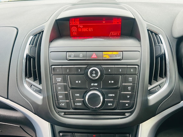 Used Vauxhall Zafira Tourer 2013 for sale - 74777246: Photo 38