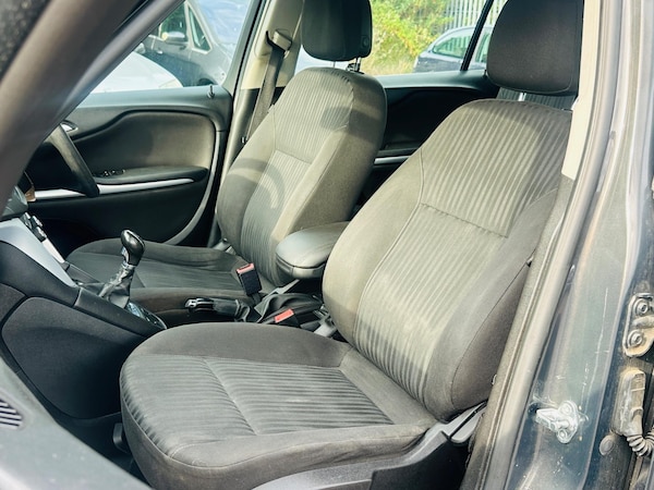 Used Vauxhall Zafira Tourer 2013 for sale - 74777246: Photo 42