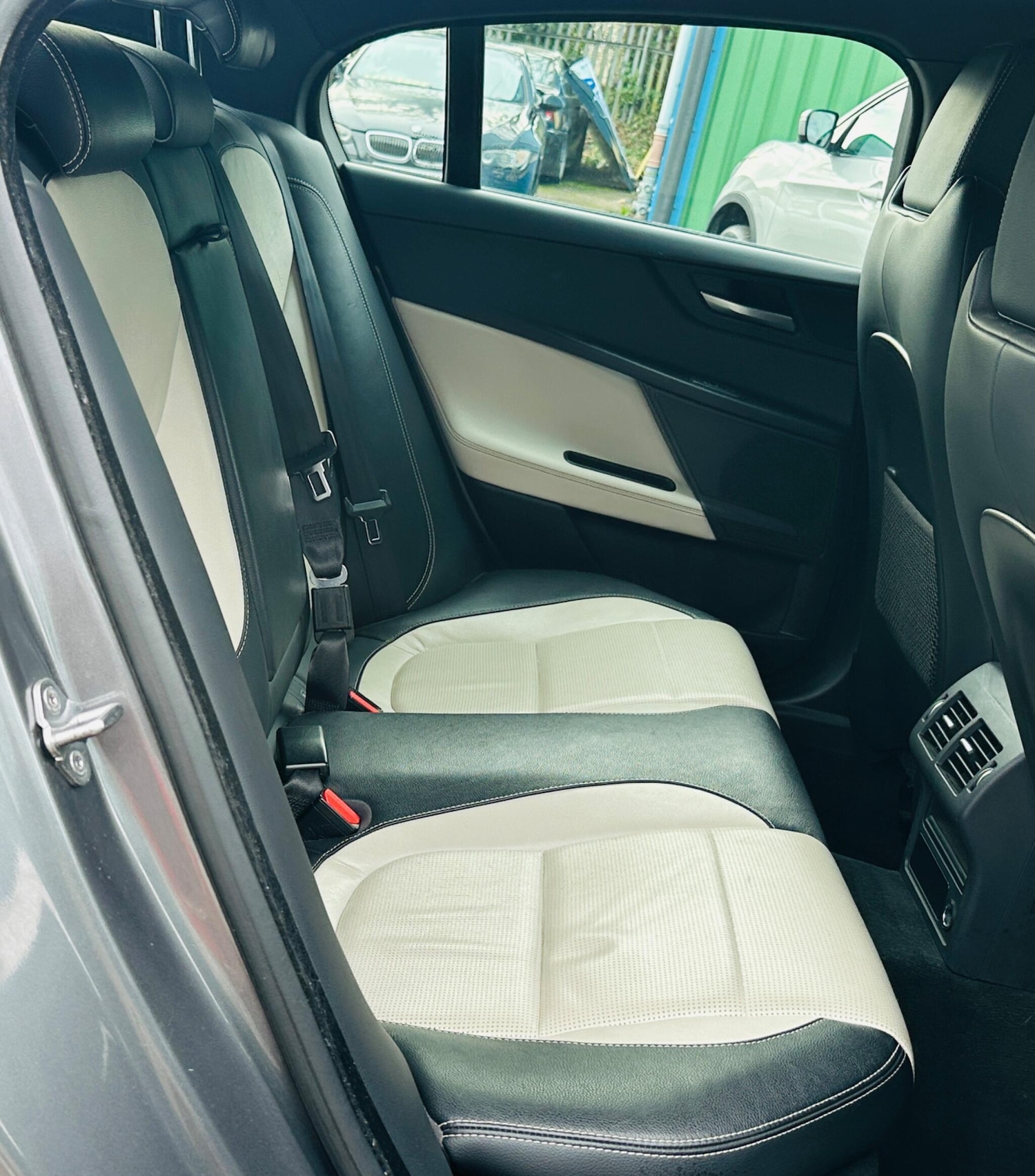 Used Jaguar XE 2015 for sale - 77377141: Photo 23