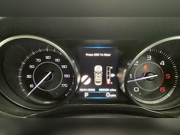 Used Jaguar XE 2015 for sale - 77377141: Photo