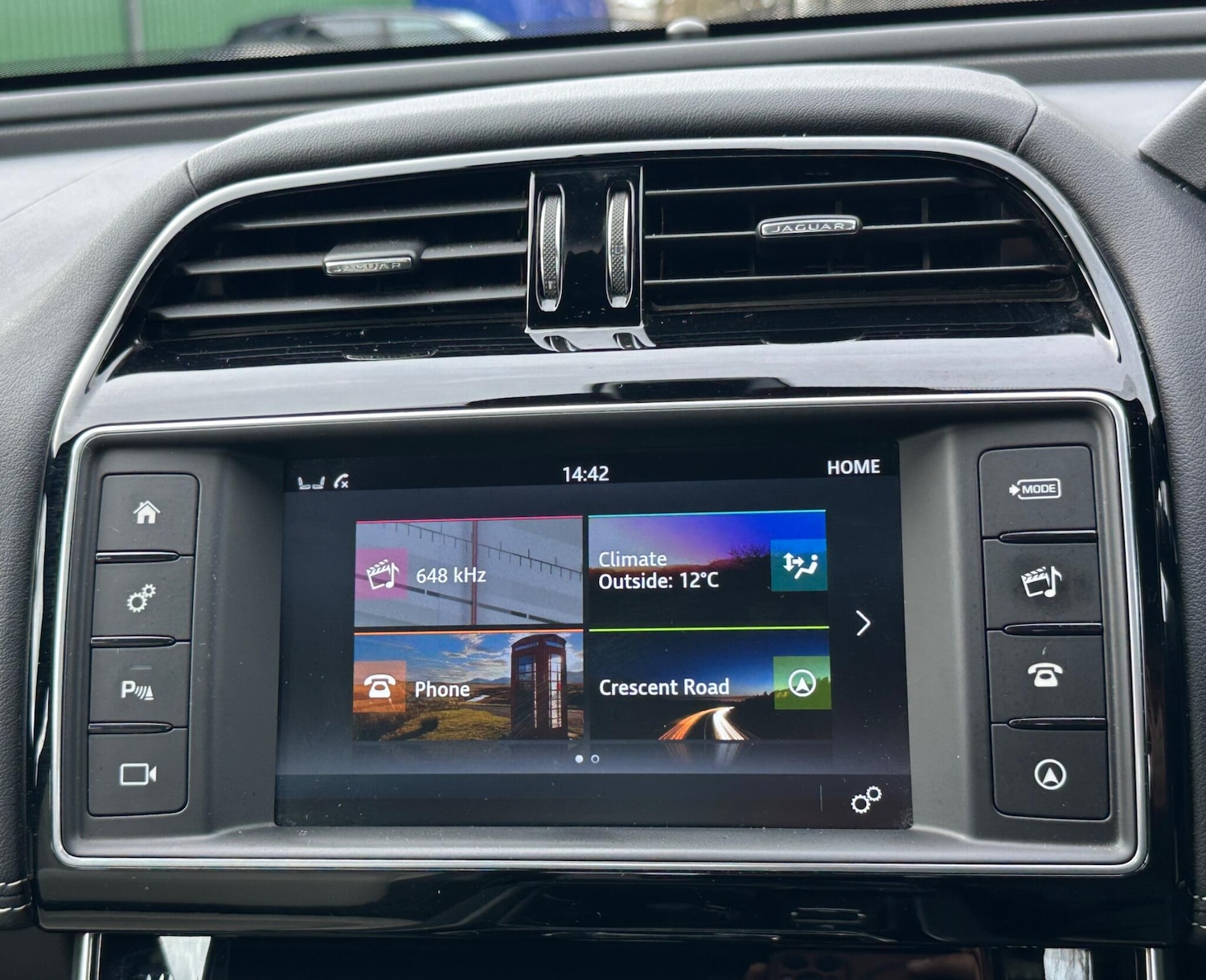 Used Jaguar XE 2015 for sale - 77377141: Photo 41