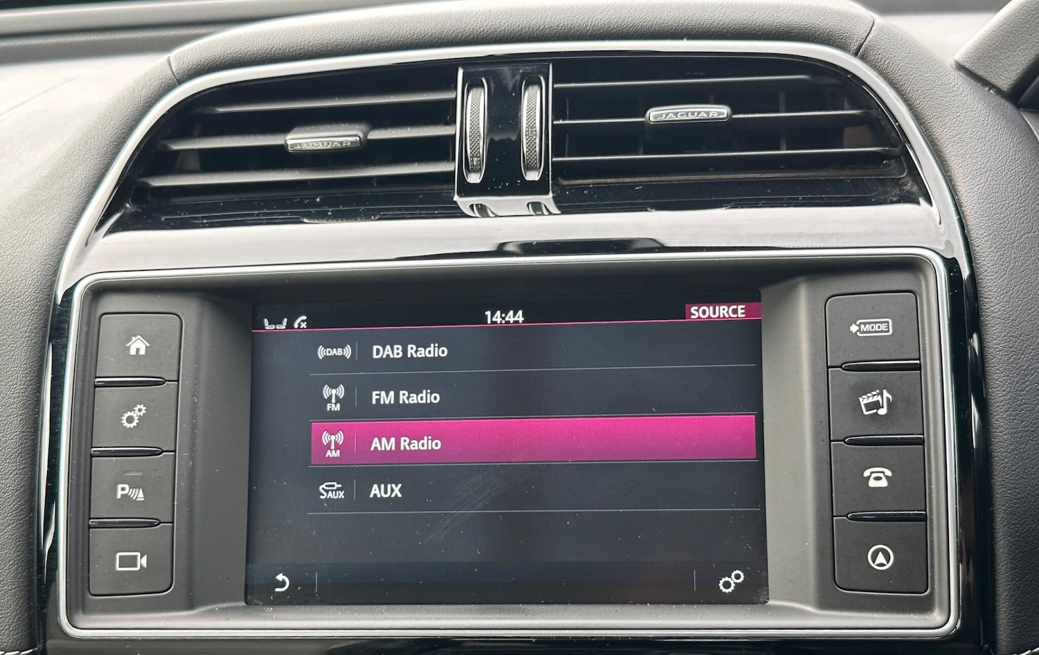 Used Jaguar XE 2015 for sale - 77377141: Photo 42