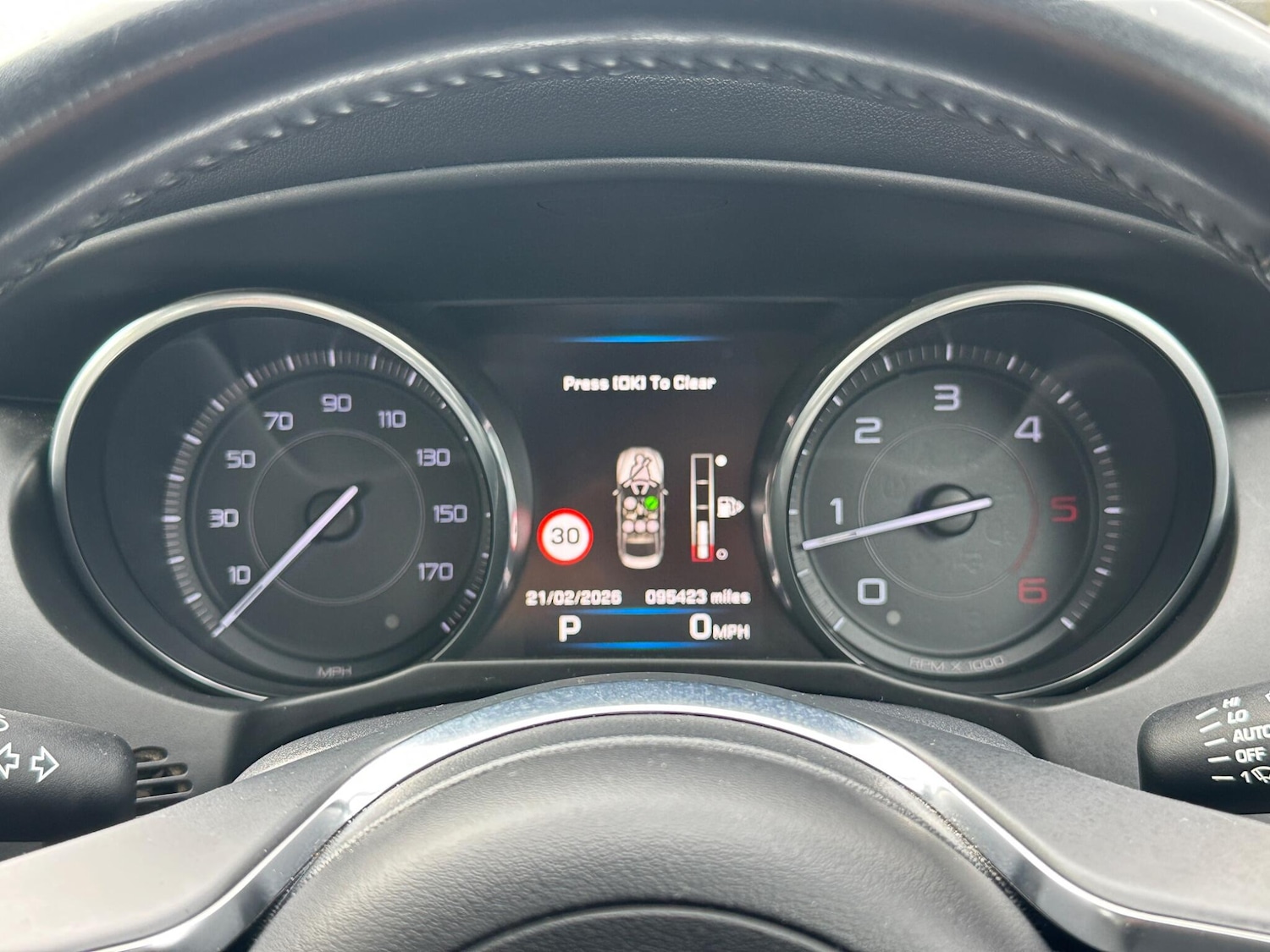 Used Jaguar XE 2015 for sale - 77377141: Photo 46