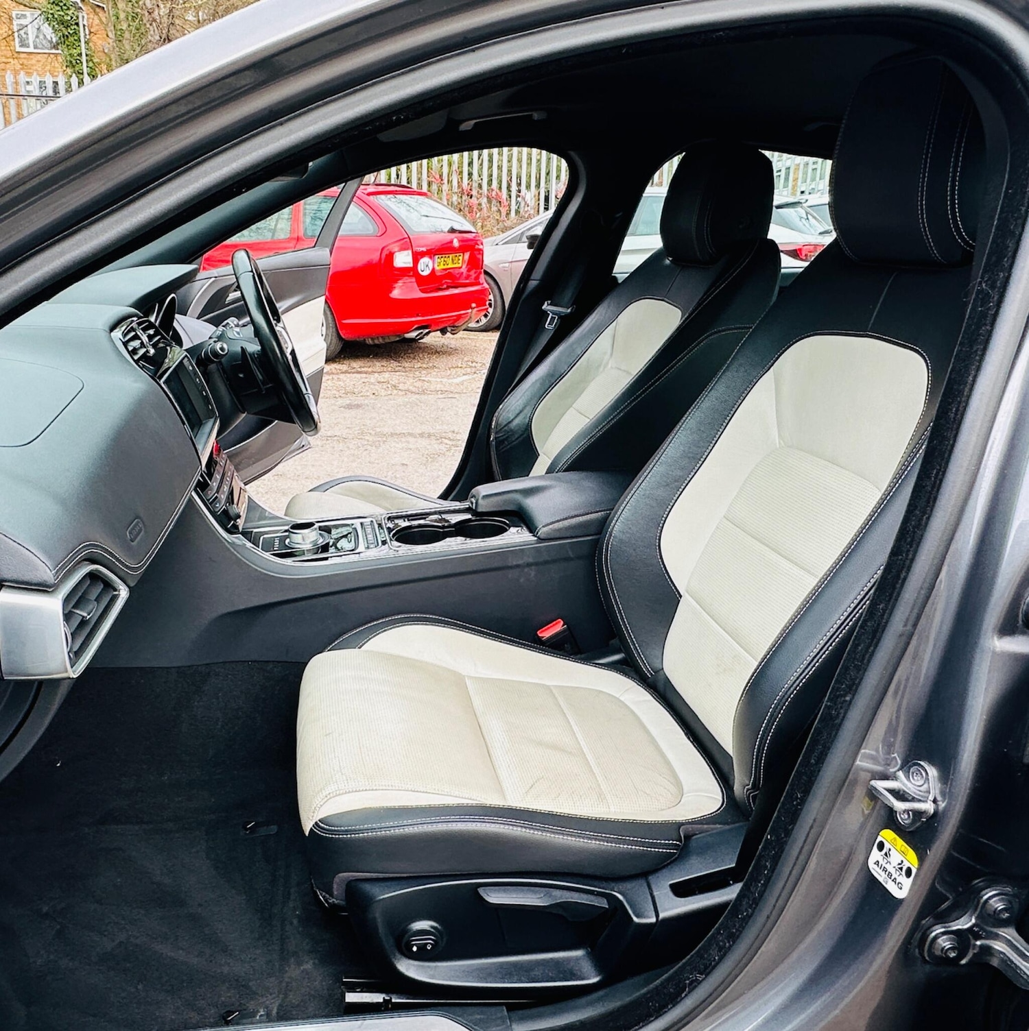 Used Jaguar XE 2015 for sale - 77377141: Photo 49