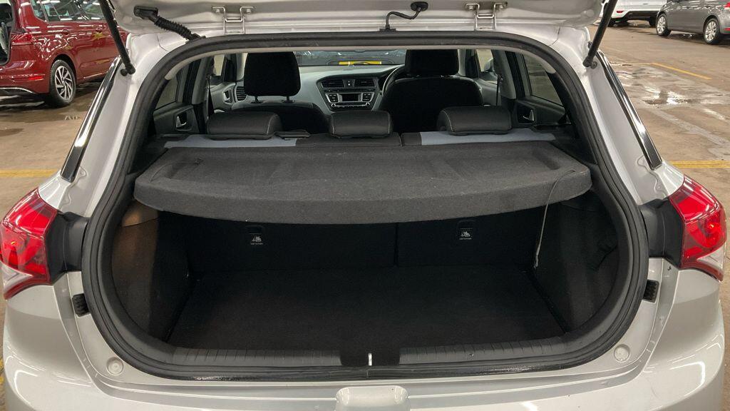 Used Hyundai i20 2016 for sale - 77202778: Photo 9