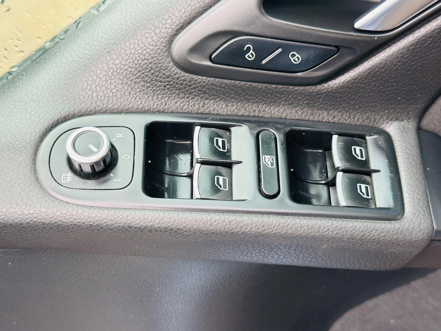 Used Volkswagen Golf 2009 for sale - 77597737: Photo 32