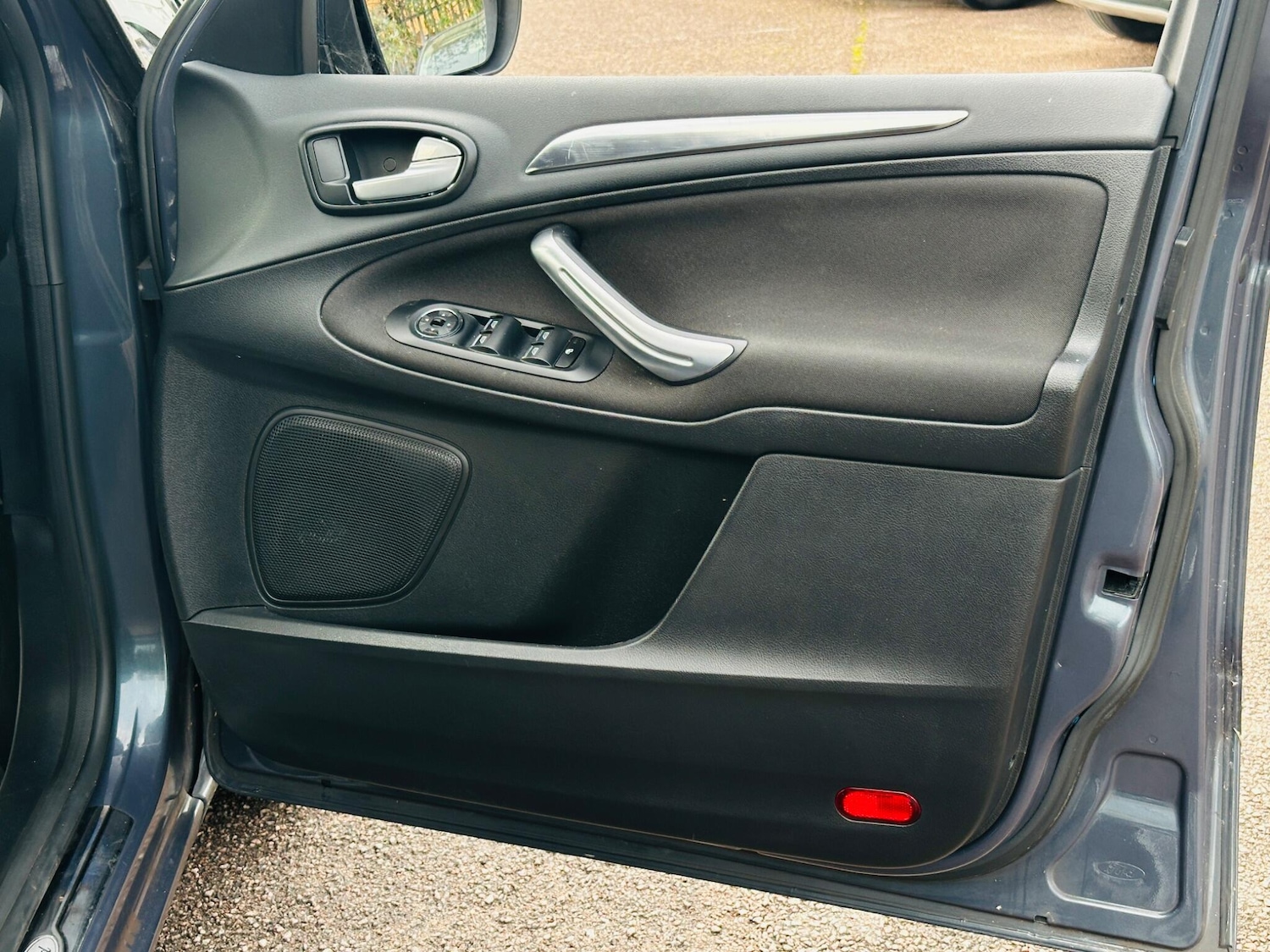 Used Ford Galaxy 2010 for sale - 76499076: Photo 23