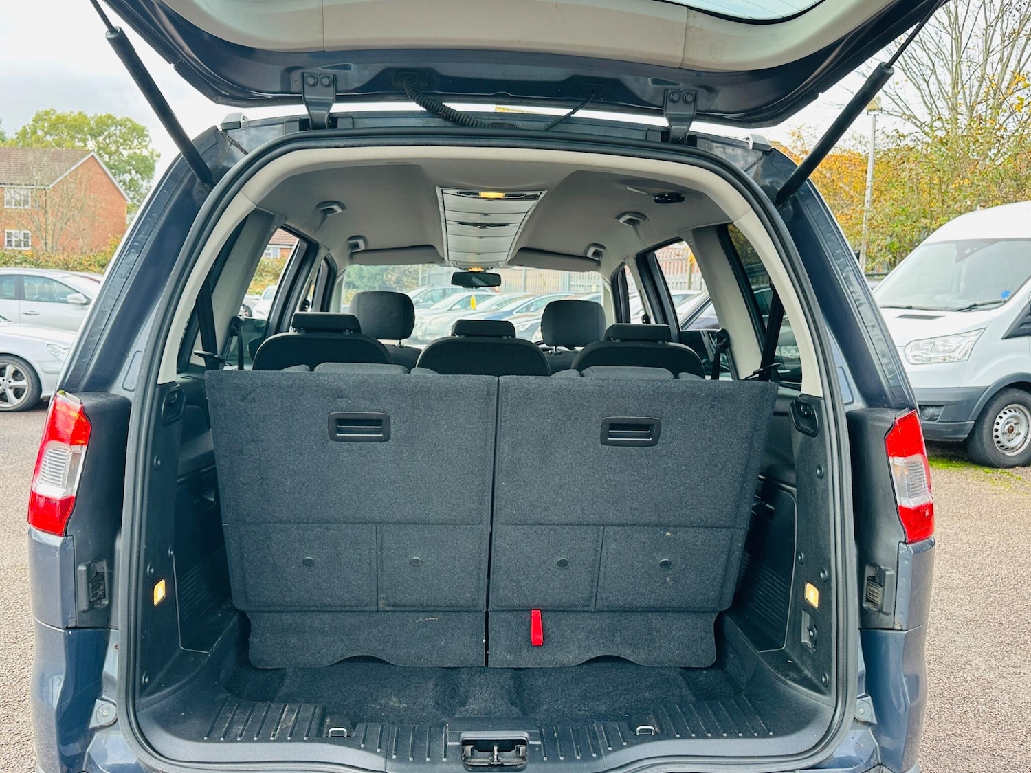 Used Ford Galaxy 2010 for sale - 76499076: Photo 28