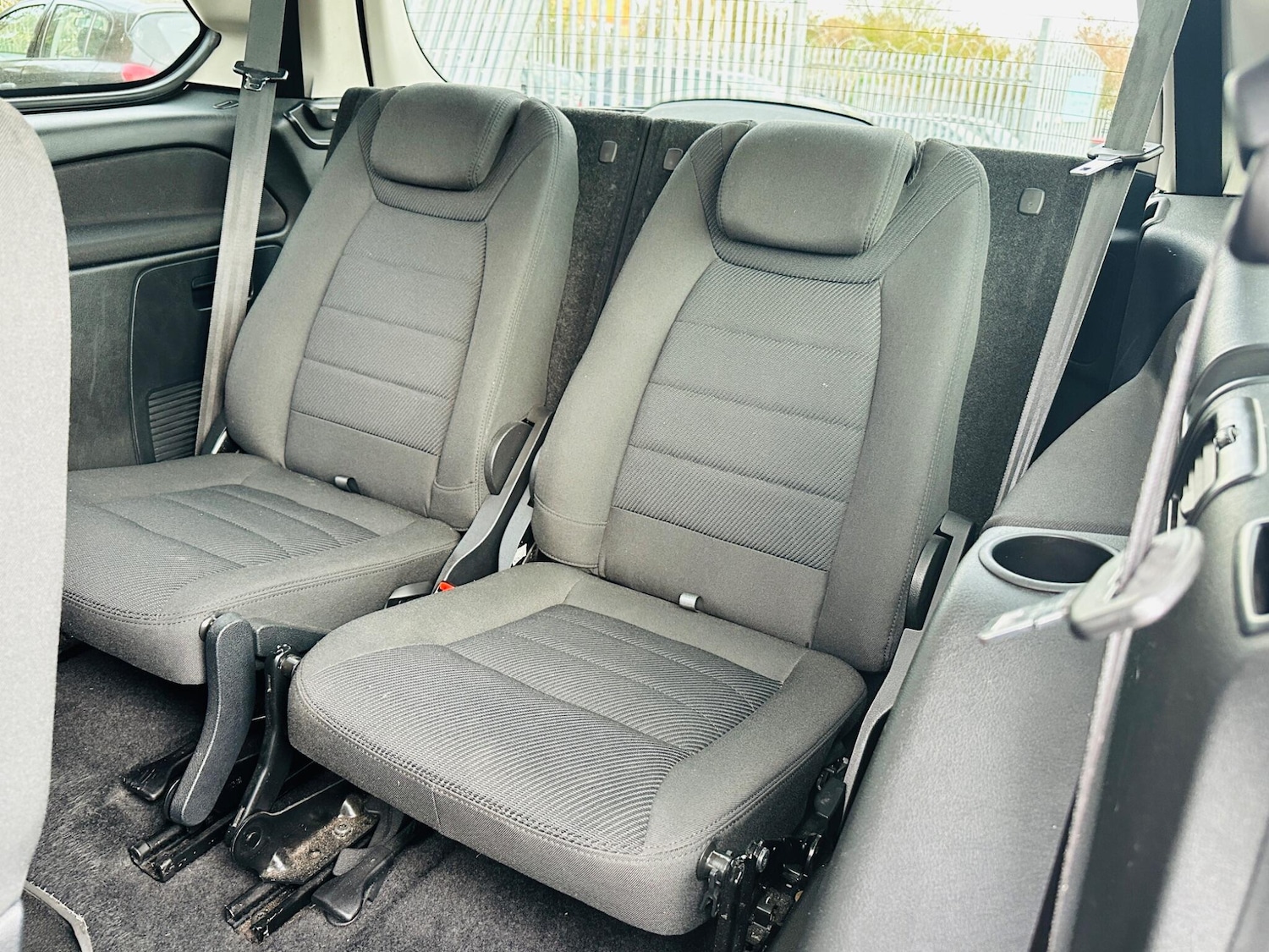 Used Ford Galaxy 2010 for sale - 76499076: Photo 32