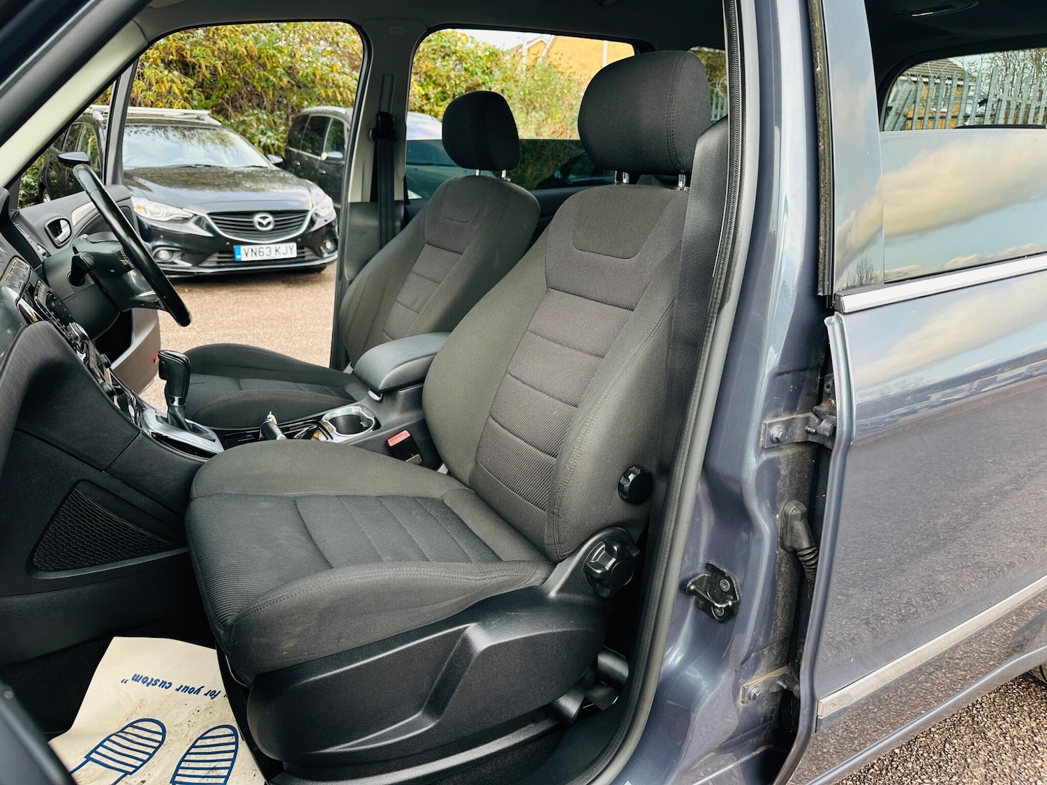 Used Ford Galaxy 2010 for sale - 76499076: Photo 33