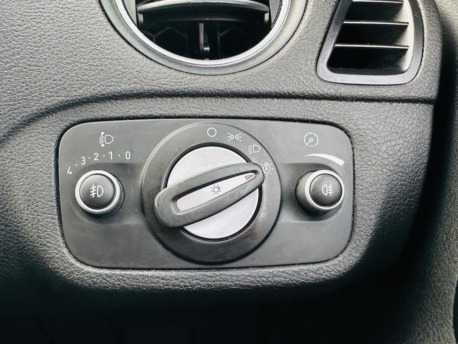 Used Ford Galaxy 2010 for sale - 76499076: Photo 44