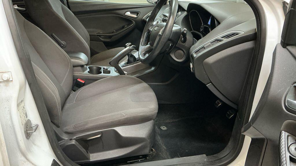 Used Ford Focus 2011 for sale - 76772237: Photo 12