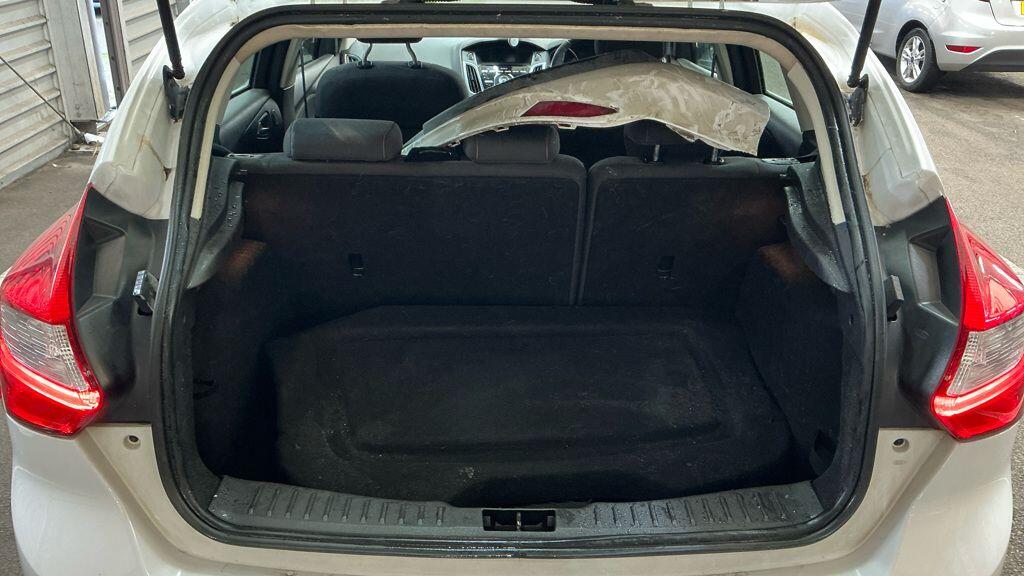 Used Ford Focus 2011 for sale - 76772237: Photo 9