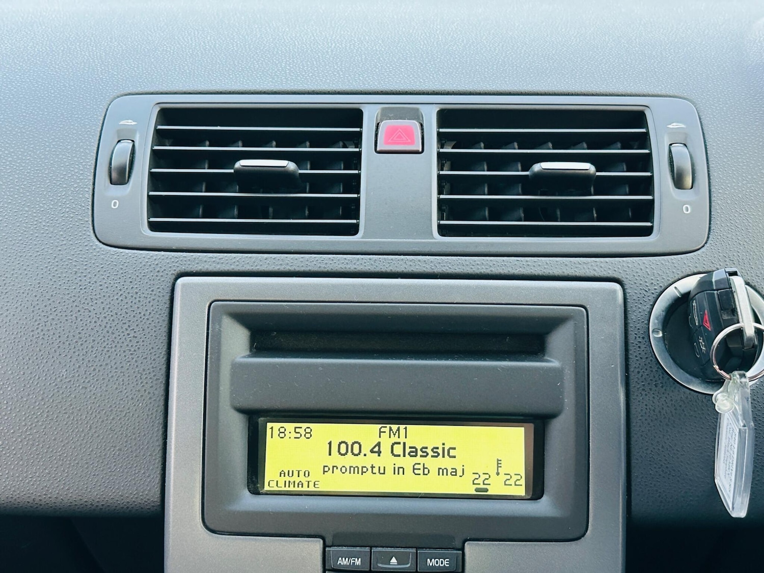 Used Volvo S40 2010 for sale - 76002446: Photo 30