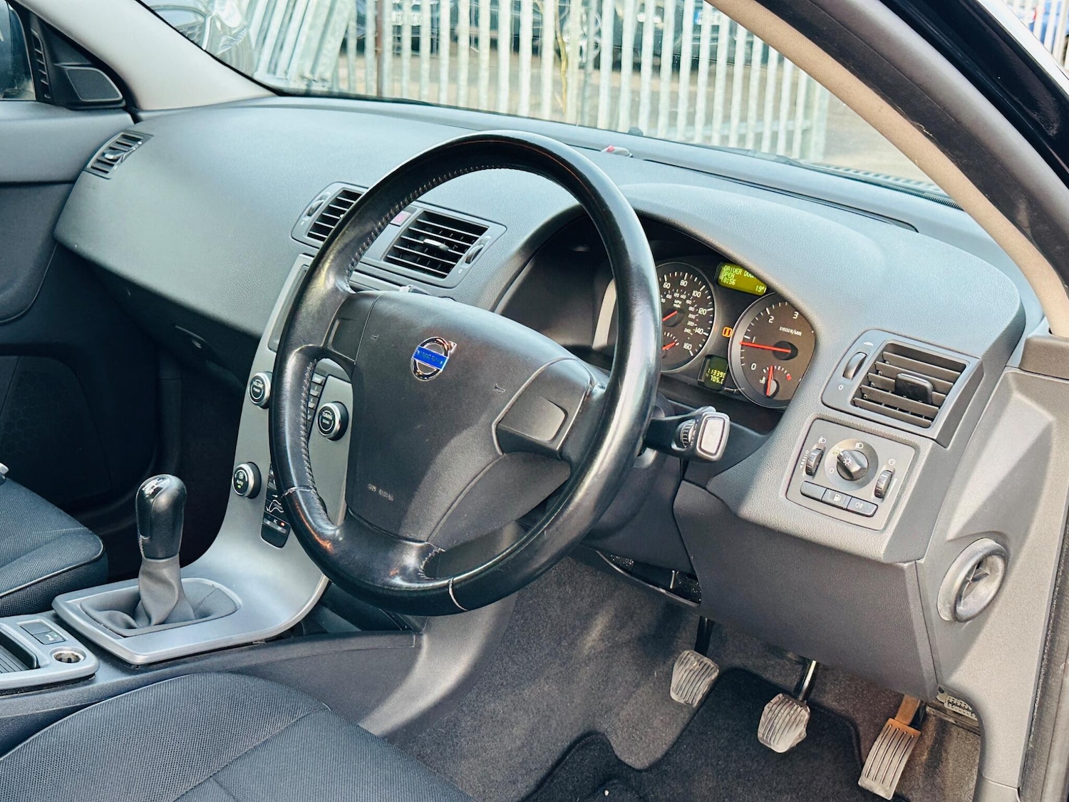 Used Volvo S40 2010 for sale - 76002446: Photo 36
