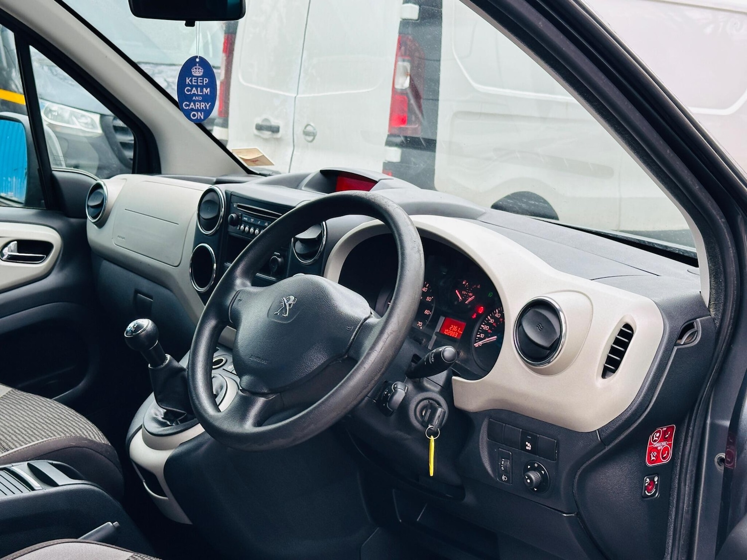 Used Peugeot Partner Tepee 2014 for sale - 77358527: Photo 17