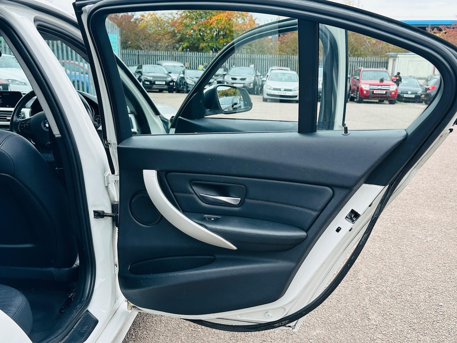 Used BMW 3 Series 2014 for sale - 77898315: Photo 40