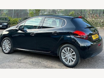 Used Peugeot 208 2016 for sale - 78789907: Photo