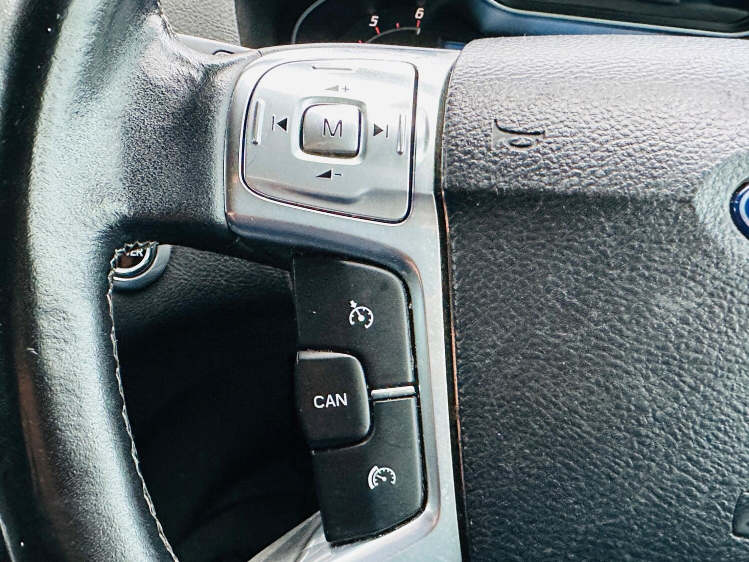 Used Ford S-Max 2012 for sale - 77229895: Photo 37