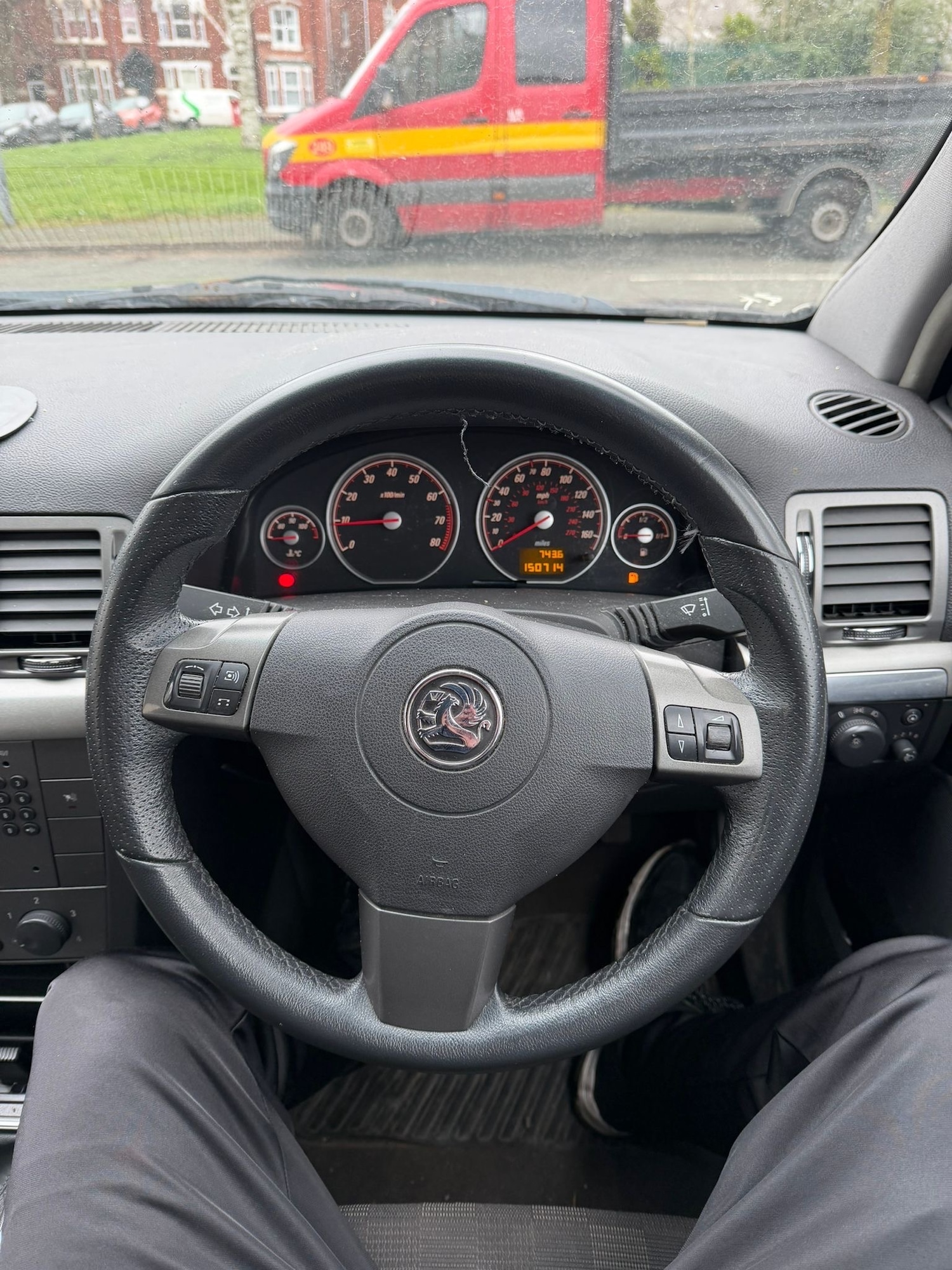 Used Vauxhall Vectra 2008 for sale - 77872961: Photo 8